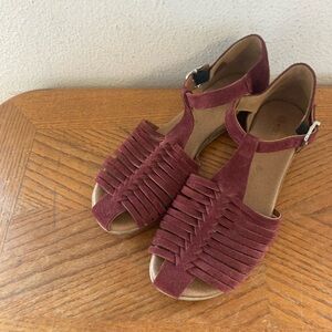 ERIC MICHAEL Rust Suede Sandals Size 39 (USA 9)